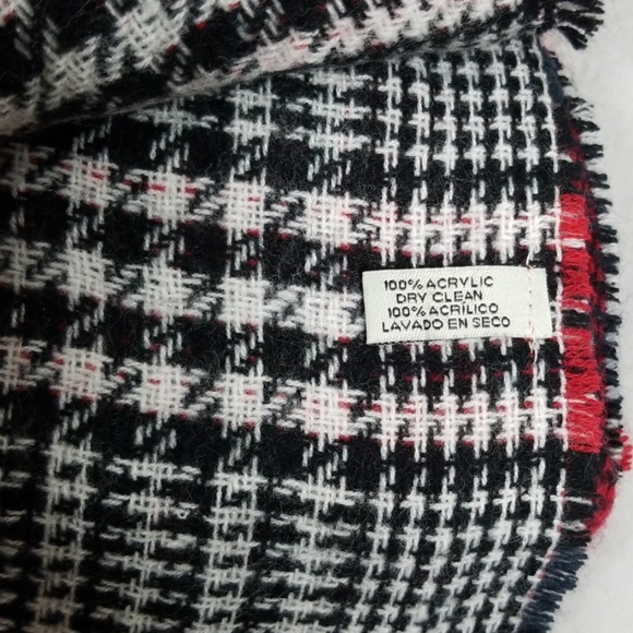 Wrapsody Reversible Scarf and Hat Set - Picture 4 of 4